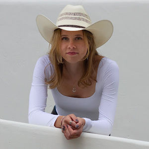 Meet your Posher, Tess